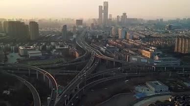 南京城市立交桥高架桥车流航拍视频的预览图